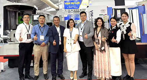 Optical grinding machine participates in the Vietnam exhibition